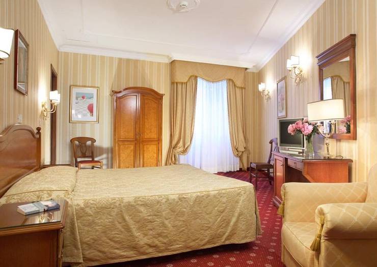 Standard quadruple room Genio Hotel Rome